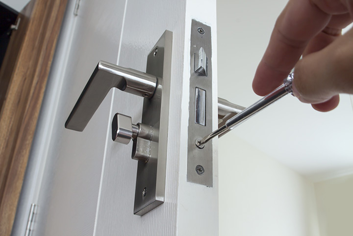 Our local locksmiths are able to repair and install door locks for properties in Willesden Green and the local area.
